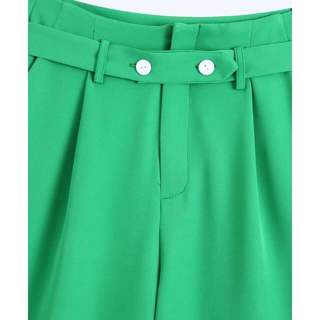 ZARA(ザラ)の🎐8月新作🍧5299◆green グリーン ベルト付き ストレートパンツ レディースのパンツ(カジュアルパンツ)の商品写真