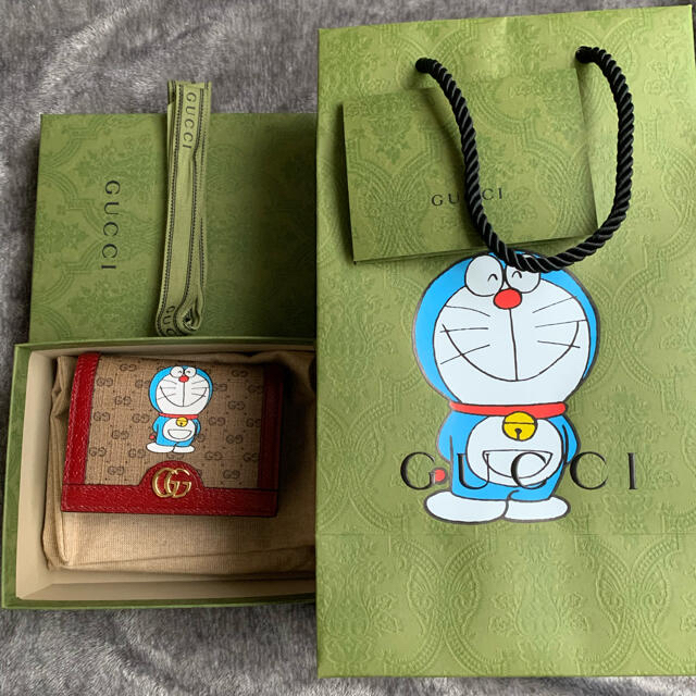 Gucci(グッチ)のGUCCI×ドラえもん 財布 エンタメ/ホビーのおもちゃ/ぬいぐるみ(ぬいぐるみ)の商品写真