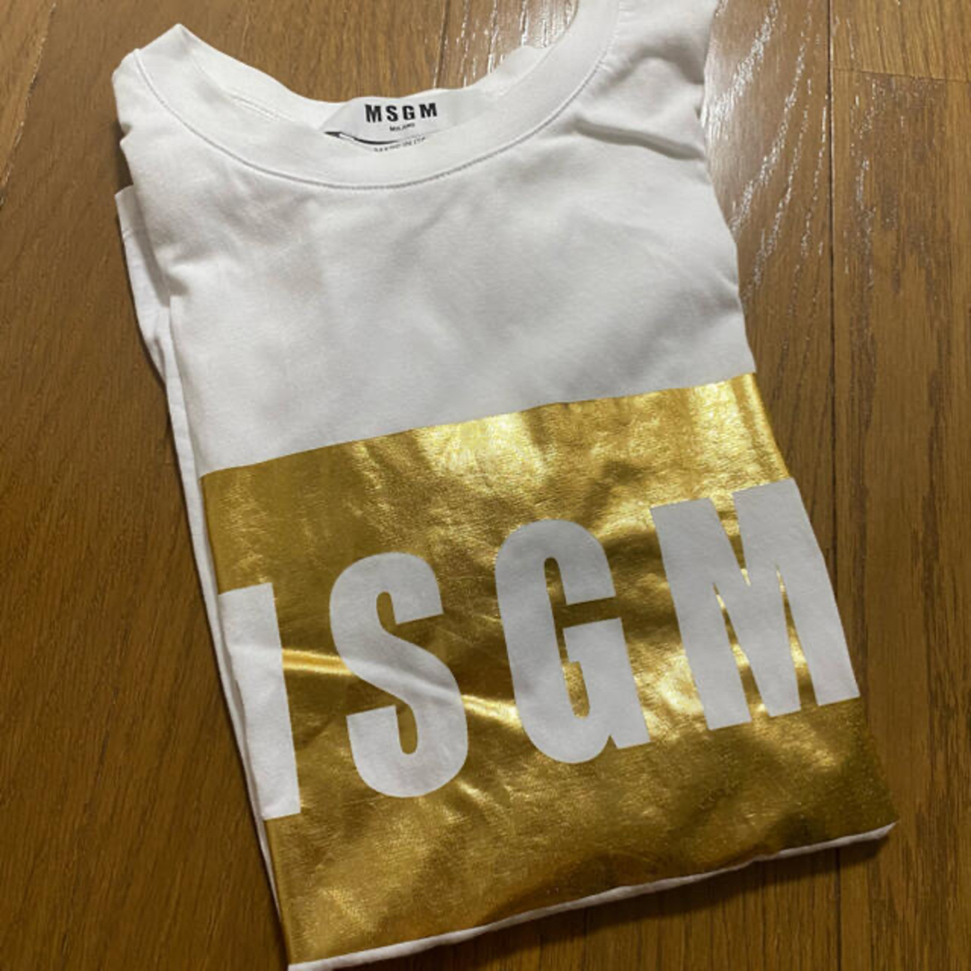 MSGM(エムエスジイエム)のMSGM Tシャツ　ゴールド Sサイズ レディースのトップス(Tシャツ(半袖/袖なし))の商品写真