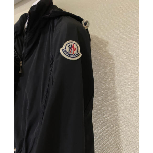 MONCLER(モンクレール)のモンクレール　レディースコート　OUTREMER  未使用⭐︎ レディースのジャケット/アウター(その他)の商品写真