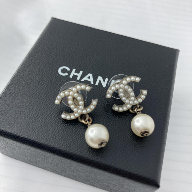 CHANEL パールピアス　ゴールドレディース