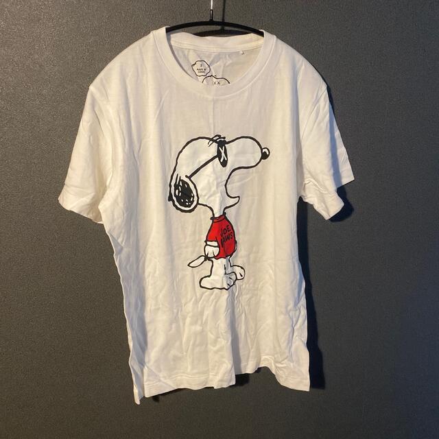 UNIQLO(ユニクロ)の【大幅値下げ中！】 UNIQLO UT KAWS × PEANUTS　Tシャツ レディースのトップス(Tシャツ(半袖/袖なし))の商品写真