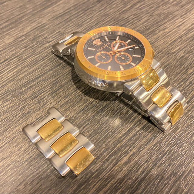 ヴェルサーチ　Versace 腕時計　コンビカラー