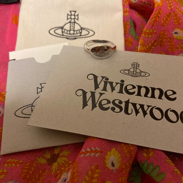 Vivienne Westwood(ヴィヴィアンウエストウッド)のヴィヴィアンTILLYリング　スカーフつけます レディースのアクセサリー(リング(指輪))の商品写真