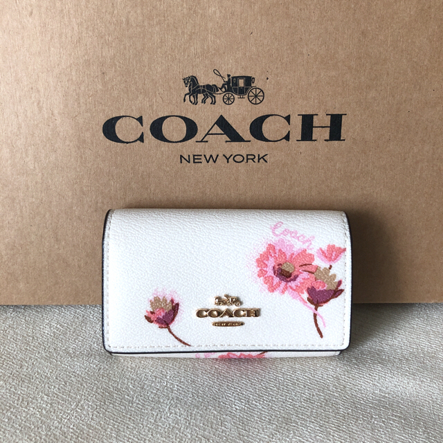 タグ付き新品★COACH コーチ レザー 花柄 5連キーケース(リング付き)