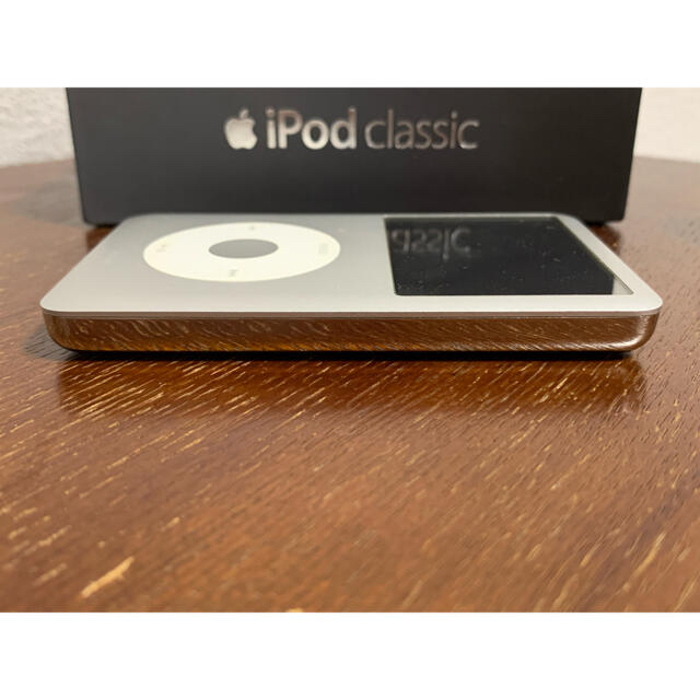 iPod(アイポッド)のiPod classic Apple アイポッド 初期化済 CLASSIC スマホ/家電/カメラのオーディオ機器(ポータブルプレーヤー)の商品写真