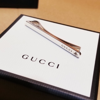 グッチ(Gucci)のGUCCI ネクタイピン ハチ ビー 新品 タイピン グッチ シルバー ギフト(ネクタイピン)