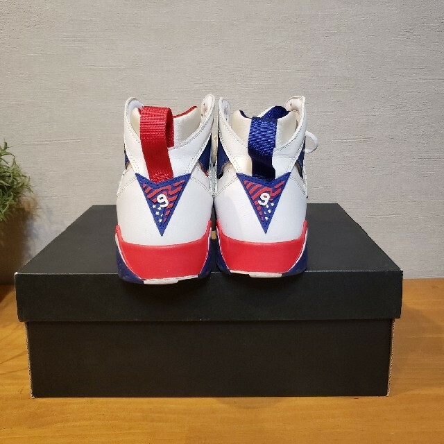 NIKE(ナイキ)のAIR JORDAN 7 RETRO GS OLYMPIC ALTERNATE メンズの靴/シューズ(スニーカー)の商品写真