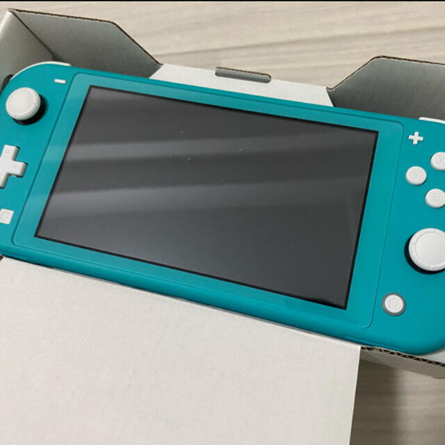 Nintendo Switch(ニンテンドースイッチ)のSwitch Lite 本体 エンタメ/ホビーのゲームソフト/ゲーム機本体(家庭用ゲーム機本体)の商品写真