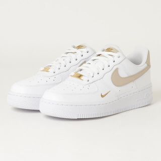 ナイキ(NIKE)の【ラスト1点】NIKE エアフォース1 エッセンシャル　ラタン　ベージュ(スニーカー)