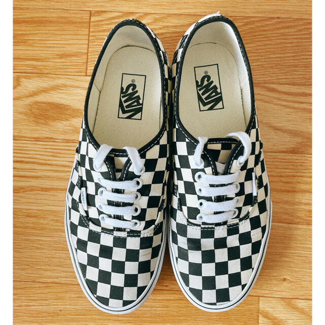 VANS(ヴァンズ)の【VANS】Authentic メンズの靴/シューズ(スニーカー)の商品写真