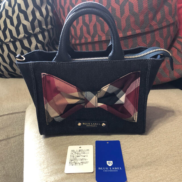 BURBERRY BLUE LABEL(バーバリーブルーレーベル)の⭐️新品⭐️ブルーレーベル　クレストブリッジ　ショルダーバッグ レディースのバッグ(ショルダーバッグ)の商品写真