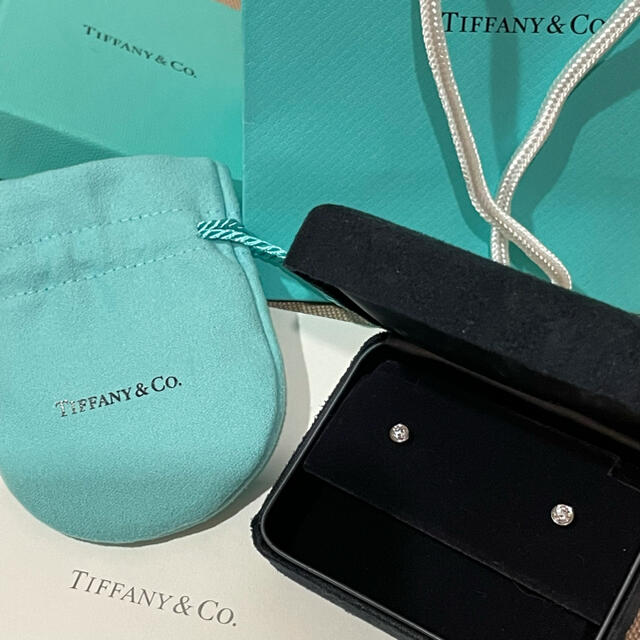 Tiffany & Co.(ティファニー)のRinn。様専用⭐︎Tiffanyの計0.32ctバイザヤードピアスPT950 レディースのアクセサリー(ピアス)の商品写真