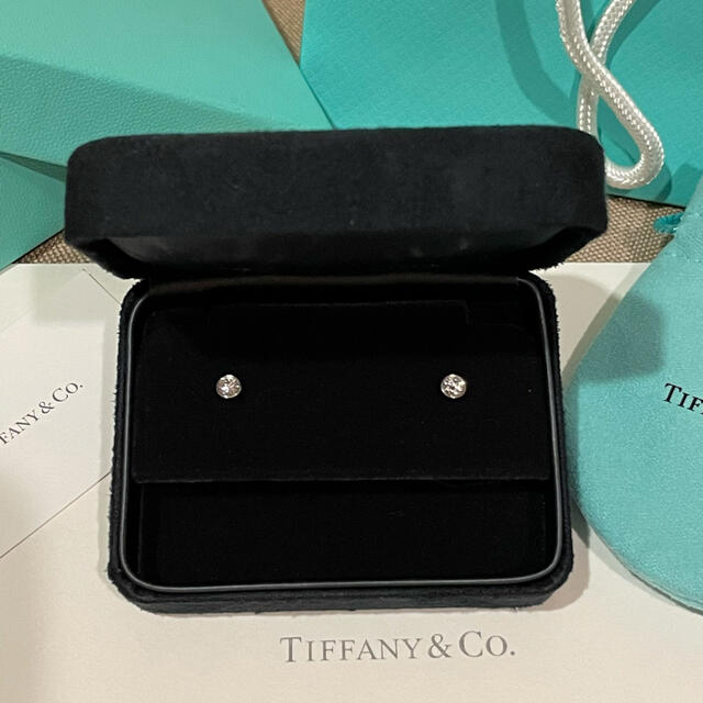 Tiffany & Co.(ティファニー)のRinn。様専用⭐︎Tiffanyの計0.32ctバイザヤードピアスPT950 レディースのアクセサリー(ピアス)の商品写真