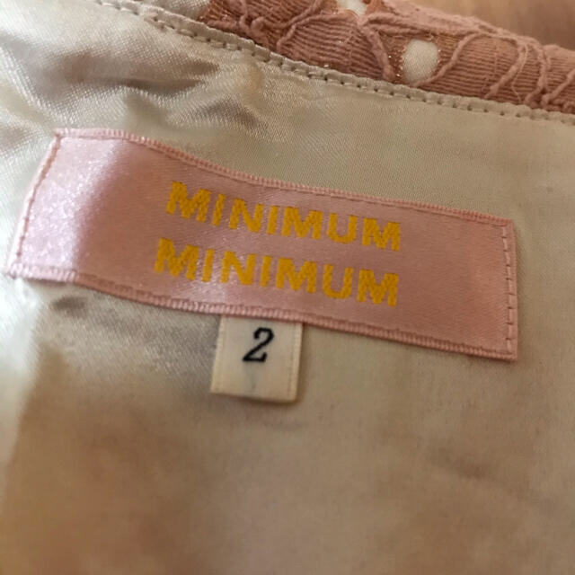 MINIMUM(ミニマム)のＭＩＮＩＭＵＭ　ワンピース　くすみピンク色　レース レディースのワンピース(ひざ丈ワンピース)の商品写真