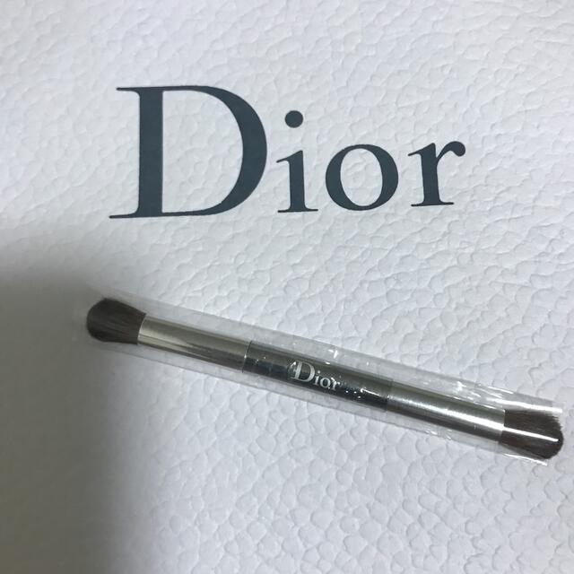 Dior(ディオール)のDiorブラシ　SALE! コスメ/美容のメイク道具/ケアグッズ(ブラシ・チップ)の商品写真