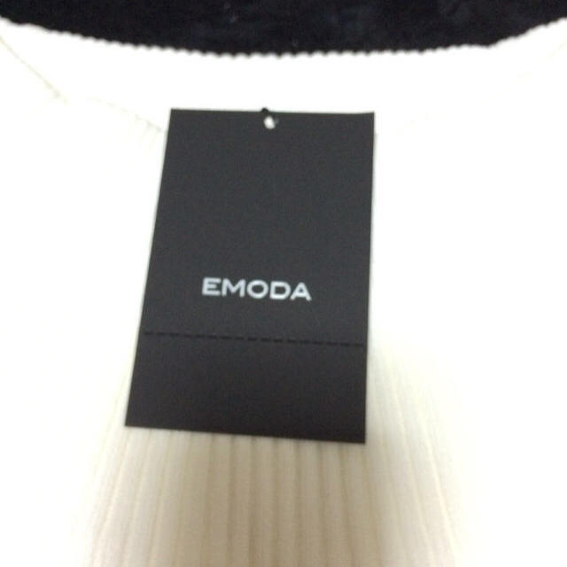 EMODA(エモダ)のEMODA オフショル ニット レディースのトップス(ニット/セーター)の商品写真