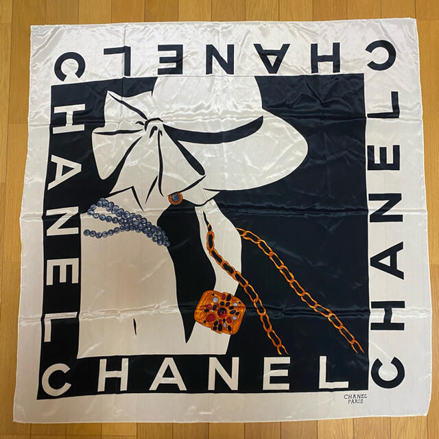 レディースオールド ヴィンテージ CHANEL シャネル ロゴ 女性柄 シルク スカーフ