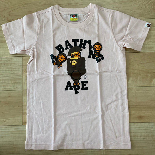 A BATHING APE(アベイシングエイプ)のA BATHING APE レディース Tシャツ レディースのトップス(Tシャツ(半袖/袖なし))の商品写真