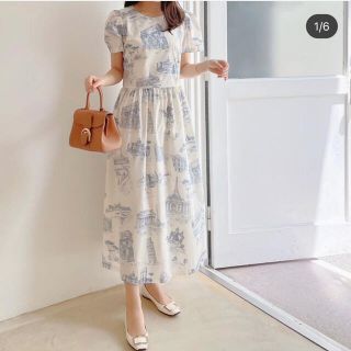 ザラ(ZARA)の【新品未使用】eneu エヌー ドローイングギャザーワンピース　パリ(ロングワンピース/マキシワンピース)