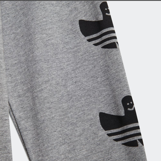 新品 adidas シュムーフォイル ロゴTシャツ（ジェンダーニュートラル）XL メンズのトップス(Tシャツ/カットソー(七分/長袖))の商品写真