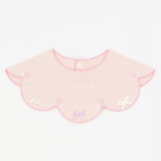 トッカ(TOCCA)の新品 TOCCA BAMBINI スカラップリボン ビブ ピンク系 スタイ(ベビースタイ/よだれかけ)