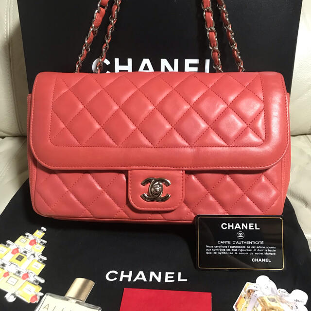 CHANEL(シャネル)のCHANEL マトラッセショルダーバッグ　シャネル ショルダーバッグ　美品！ レディースのバッグ(ショルダーバッグ)の商品写真