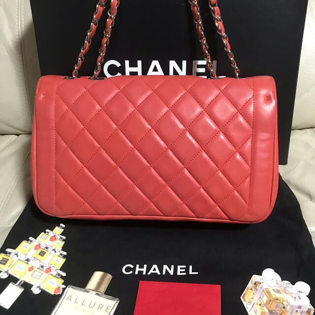 CHANEL(シャネル)のCHANEL マトラッセショルダーバッグ　シャネル ショルダーバッグ　美品！ レディースのバッグ(ショルダーバッグ)の商品写真