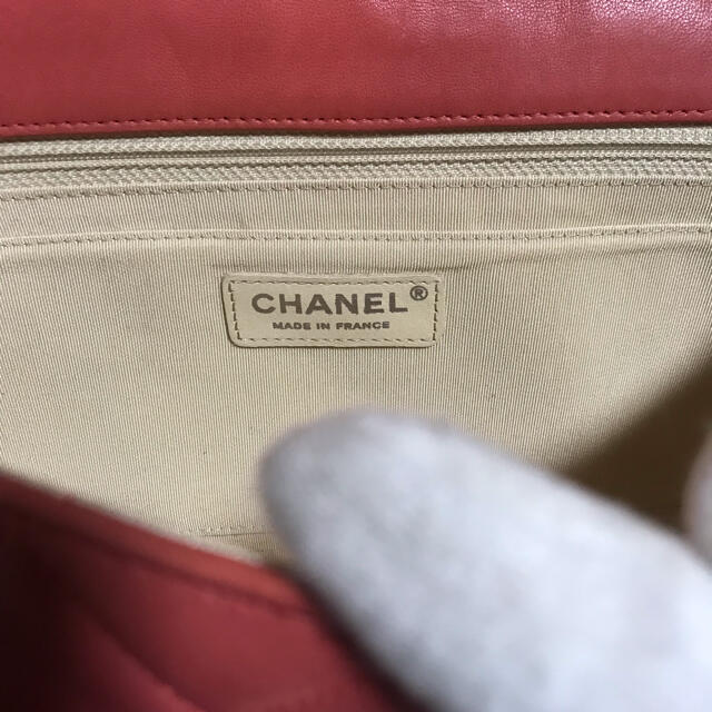 CHANEL(シャネル)のCHANEL マトラッセショルダーバッグ　シャネル ショルダーバッグ　美品！ レディースのバッグ(ショルダーバッグ)の商品写真