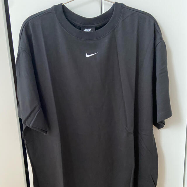 NIKE(ナイキ)の2XL センターロゴ刺繍　NIKE  ナイキ　Tシャツ メンズのトップス(Tシャツ/カットソー(半袖/袖なし))の商品写真