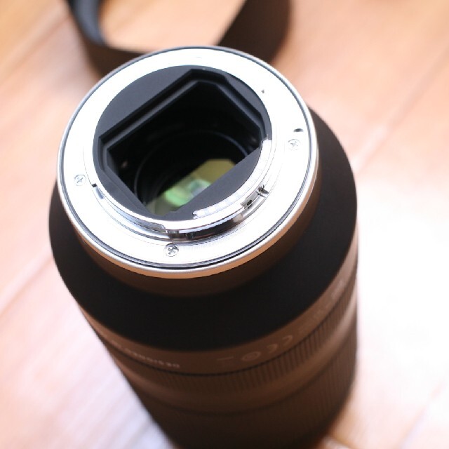 TAMRON(タムロン)のタムロンTAMRON 70-180mm F2.8 Di III VXD A056 スマホ/家電/カメラのカメラ(ミラーレス一眼)の商品写真