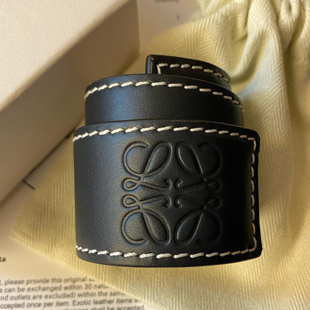 定価以下!ロエベ スモールスラップ ブレスレット バングル レザー