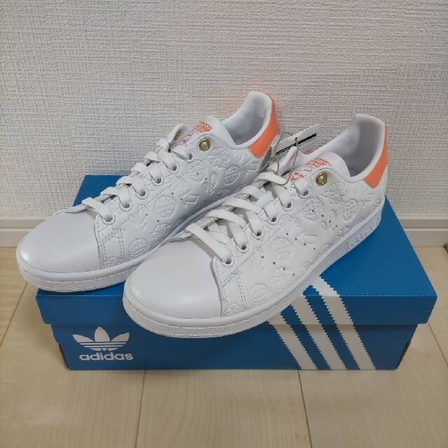 adidas(アディダス)の♡大人気♡　新品 未使用品 adidas スタンスミス  25.5 レディースの靴/シューズ(スニーカー)の商品写真