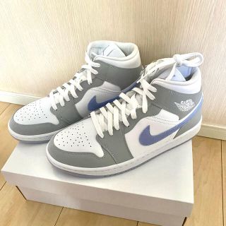 ナイキ(NIKE)のNIKE WMNS AIR JORDAN 1 MID WOLF GREY (スニーカー)