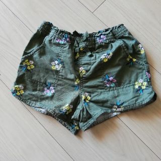 ベビーギャップ(babyGAP)のbabyGAP　花柄ショートパンツ　105㎝(パンツ/スパッツ)