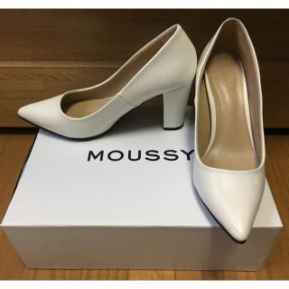 マウジー(moussy)のmoussy マウジー ホワイトパンプス(ハイヒール/パンプス)