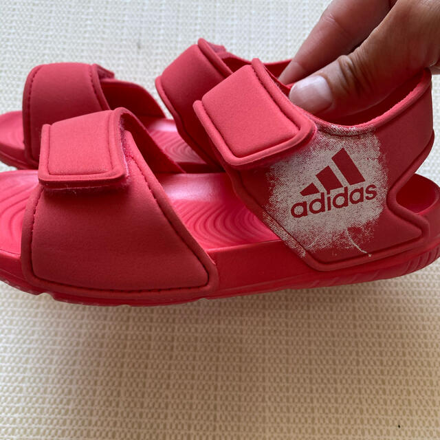 adidas(アディダス)のアディダス　サンダル　16cm キッズ/ベビー/マタニティのキッズ靴/シューズ(15cm~)(サンダル)の商品写真