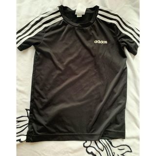 アディダス(adidas)のティシャツ130cm(Tシャツ/カットソー)