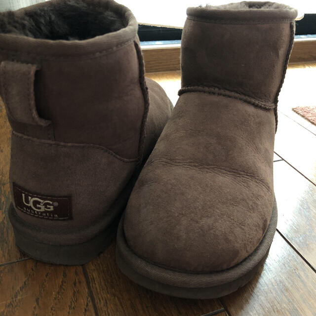 美品！UGG ブラウンショートムートン