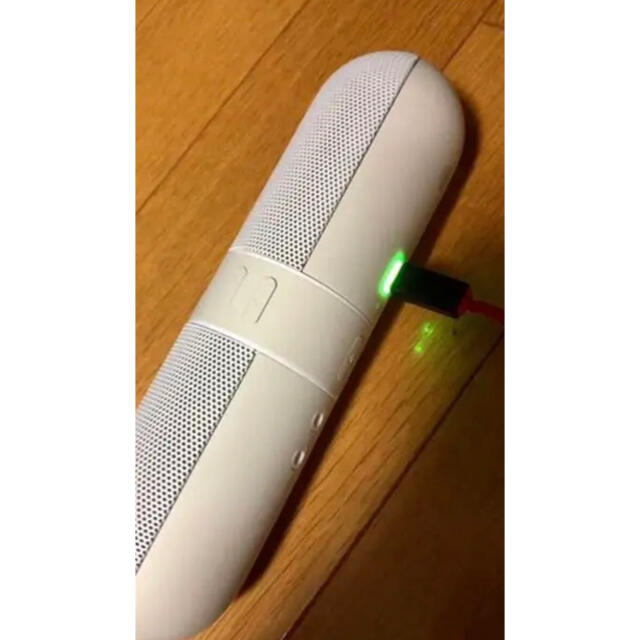 beats pill 2.0 Bluetoothスピーカー（WH）スタンド付き