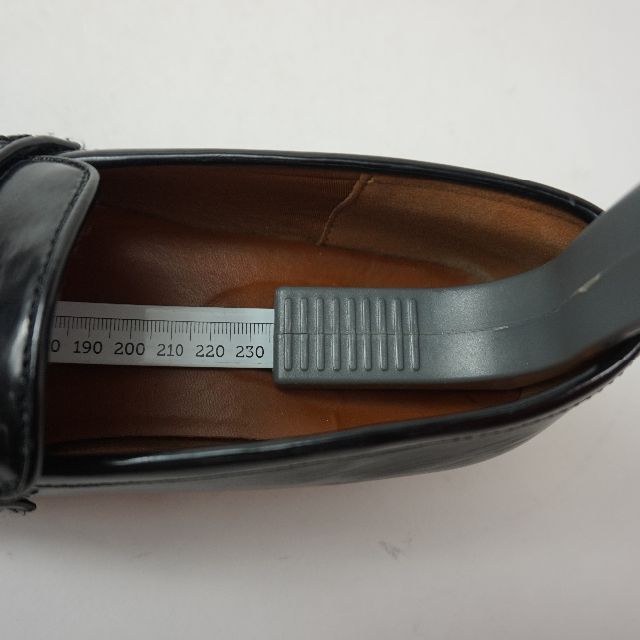 Aki様専用 ローファー エナメル 23.5cm 黒 4805464 レディースの靴/シューズ(ローファー/革靴)の商品写真