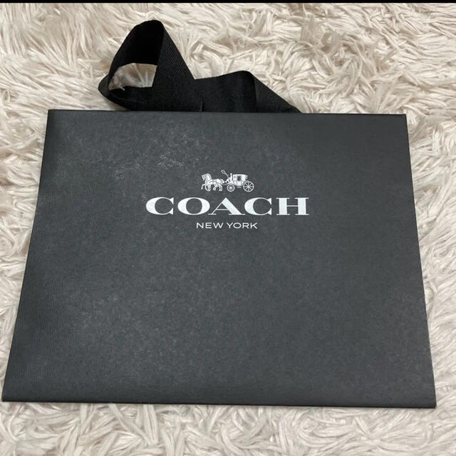 プチプチに☉ COACH ピンク ショップ袋付きの通販 by のの's shop｜コーチならラクマ - coach 長財布 大容量 れがござい
