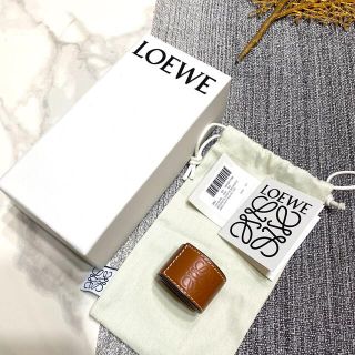 ロエベ(LOEWE)のLOEWE  ロエベ　スラップ　ブレスレット　スモール　レザー　最終価格(ブレスレット/バングル)