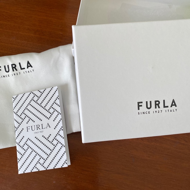 Furla(フルラ)の財布　FURLA折りたたみ財布 メンズのファッション小物(折り財布)の商品写真