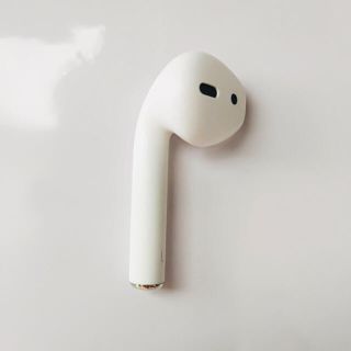 アップル(Apple)の正規品 airpods 第一世代 左耳のみ ジャンク A1722(ヘッドフォン/イヤフォン)