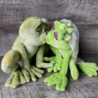 187 新品 ディズニー プリンセスと魔法のキス カエルの王子様ナヴィーン ラスト一点 ドアラぬいぐるみ 寝ころび 小 Unialeph It