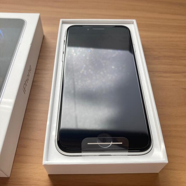 iPhone SE2 SIMフリー 64GB ホワイト　新品 1