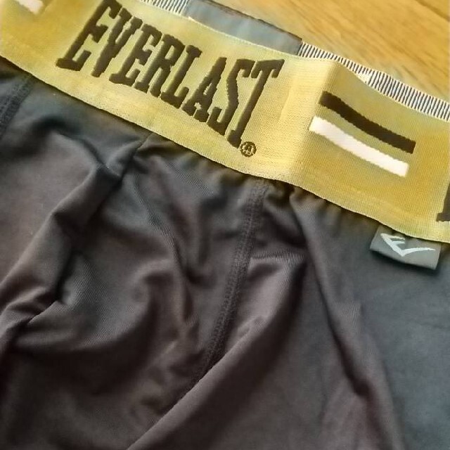 EVERLAST(エバーラスト)のLｻｲｽﾞ2枚組EVERLAST!吸水速乾ｽﾄﾚｯﾁ!ﾎﾞｸｻｰﾌﾞﾘｰﾌ! メンズのアンダーウェア(ボクサーパンツ)の商品写真