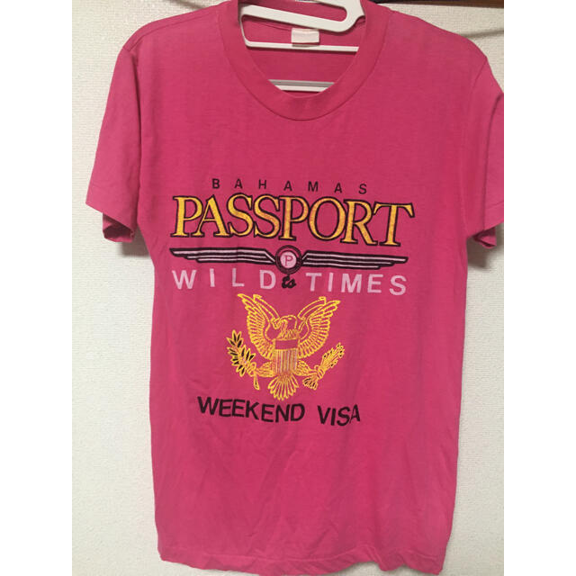 ヴィンテージTシャツ　バハマ　ピンク　アメリカ国章 VISA メンズのトップス(Tシャツ/カットソー(半袖/袖なし))の商品写真