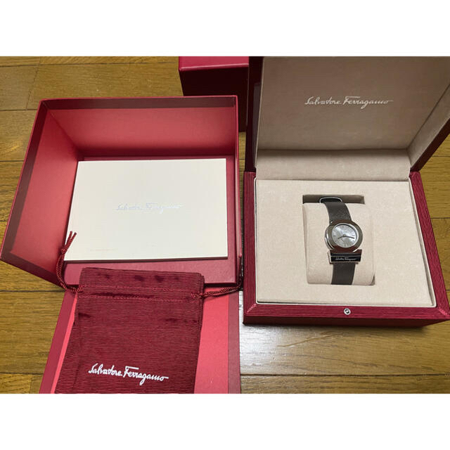 Salvatore Ferragamo(サルヴァトーレフェラガモ)のsalvatore ferragamo 時計　FP501 0013 レディースのファッション小物(腕時計)の商品写真